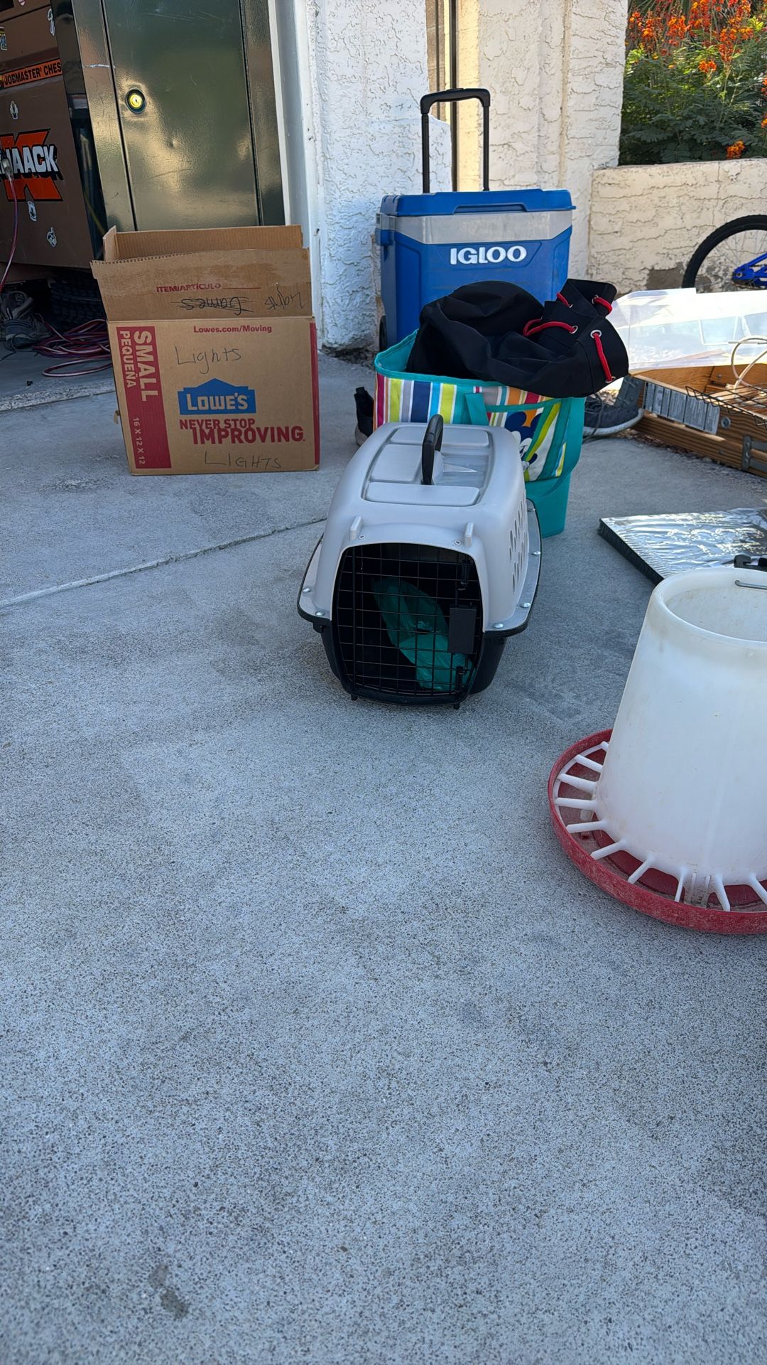Dog Crate, Feeder 
