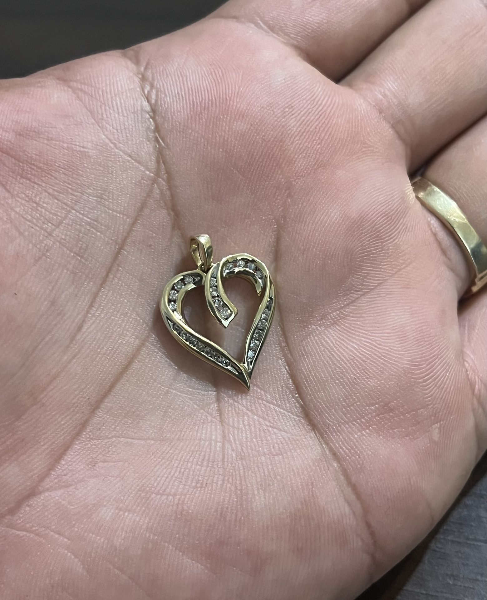 10K Gold Small Diamond Heart Pendant