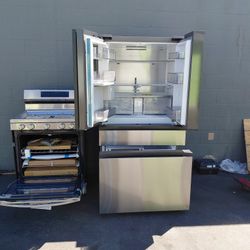 Un Combo De Una Estufa De 5 Quemadores De G AS DOBLE HORNO  Tres Meses De Garantia 