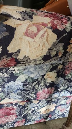 Nice hideabed hide a bed couch! Large and heavy 150