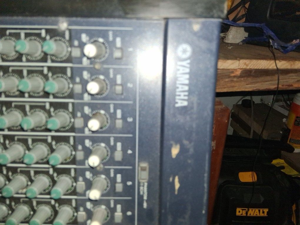 32 Channel Mixing Board Model MG32/14FX