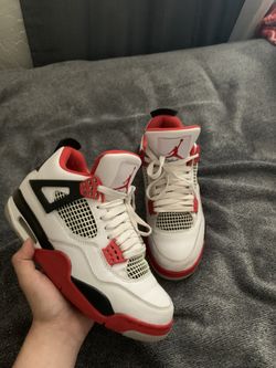 Jordan 4 Fire Red Size 7y