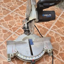 Miter  Saw Machine 