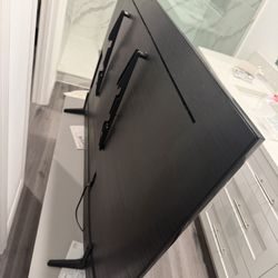 4K Smart TV – Great Condition – Ready to Use 