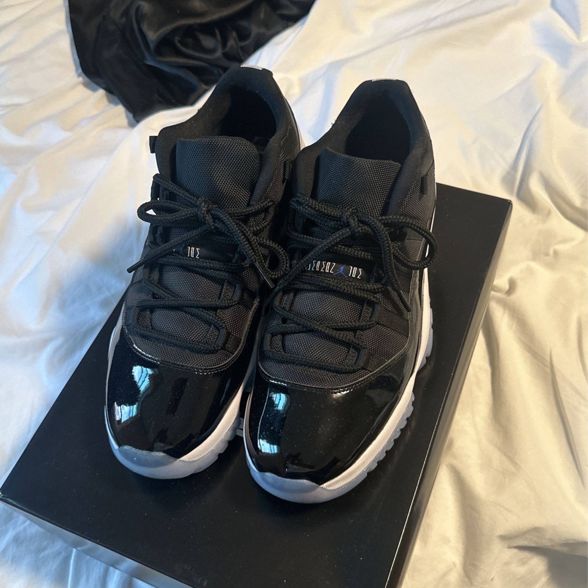 Air Jordan 11 Retro Low