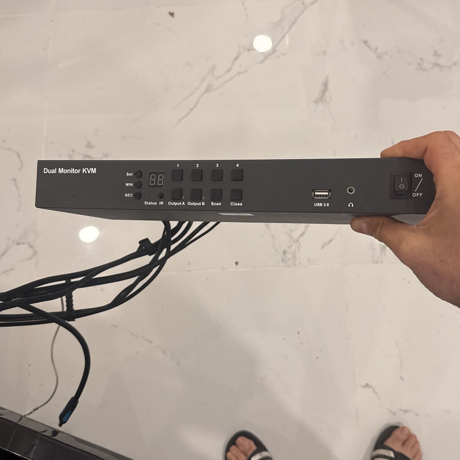 TESmart Dual Monitor 3 PC KVM