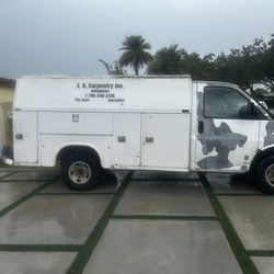 2005 Chevrolet Express Cutaway