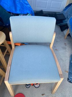 6 chairs $50