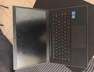 Intel Laptop with Black Keyboard Google Chrome