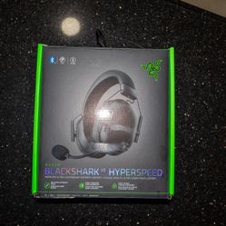 Razor blackshark v2 hyper speed gaming headset
