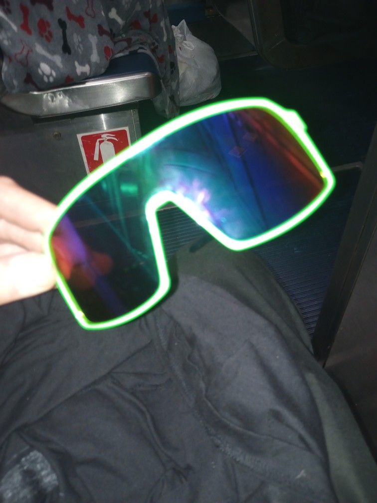 Oakley Suttro Polished Green Prism Black Sunglasses 