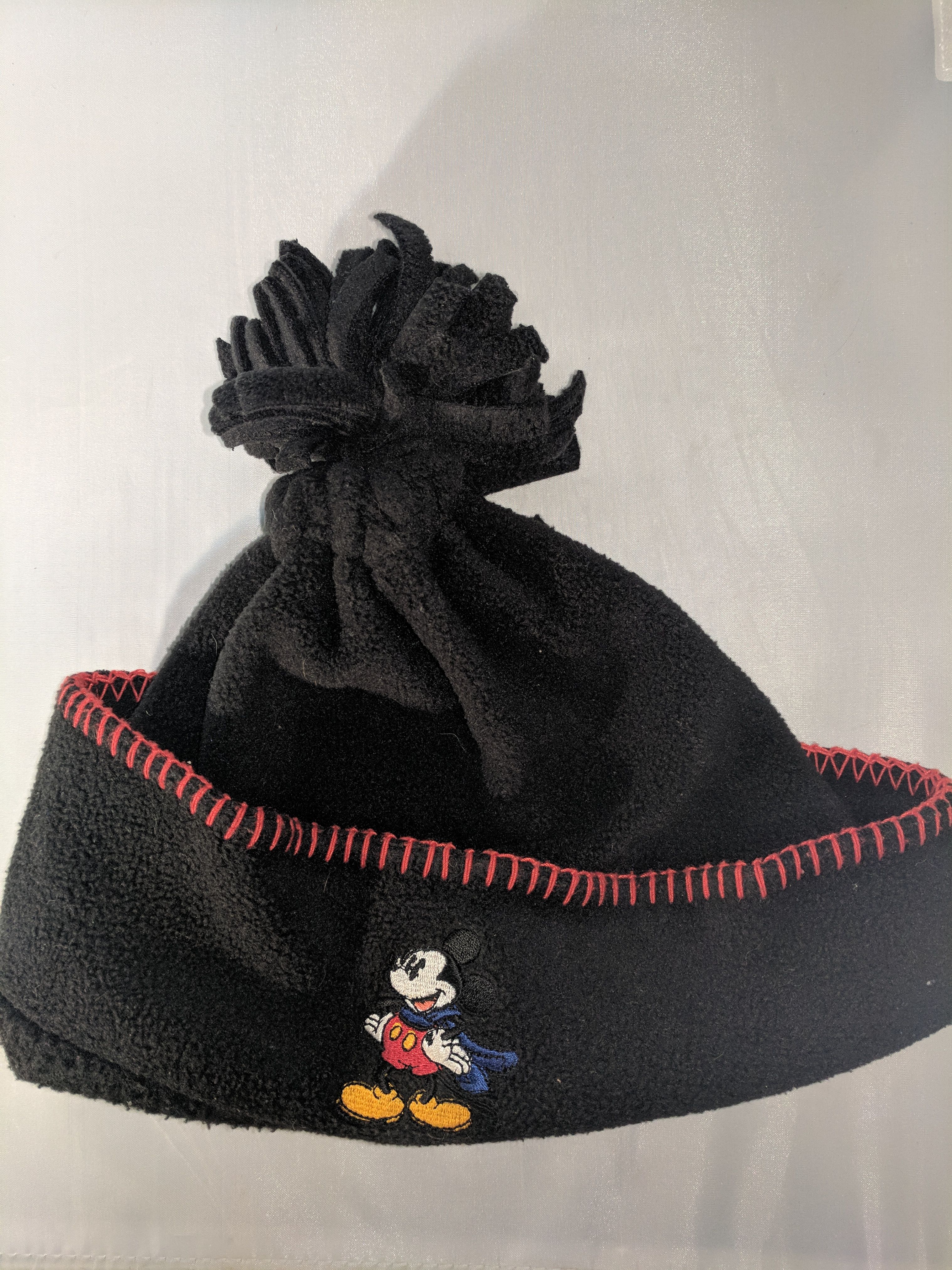 Mickey Mouse Disneyland Pom knit beanie skull cap