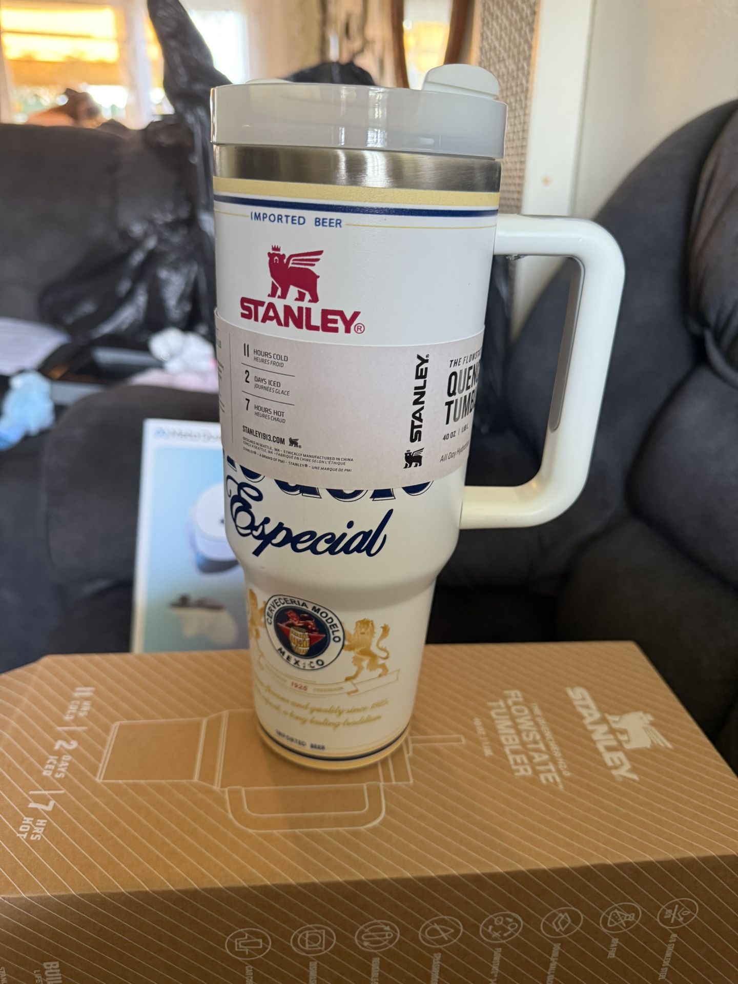 Official Modelo Especial Stanley 40 Oz Quencher