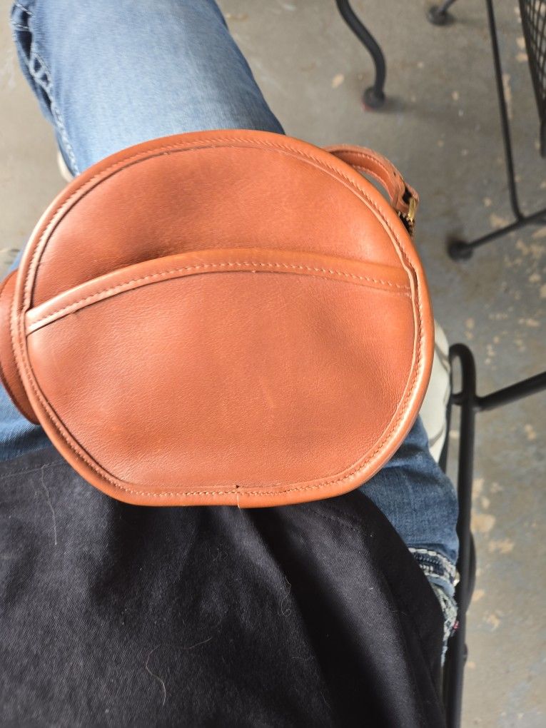 Vintage Coach Chestet Cross Bag