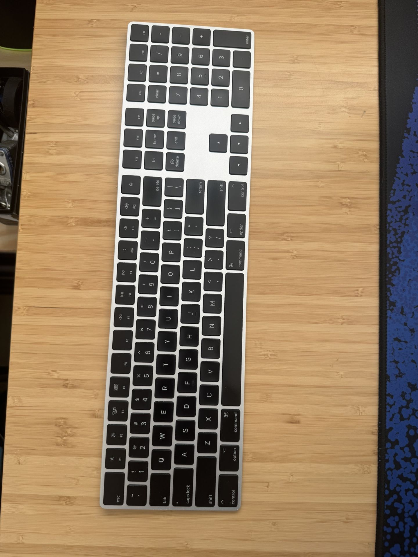 Apple Bluetooth Keyboard 
