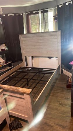 Full size bed