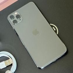 iPhone 11 Pro Max  , Factory Unlocked,  Excellent Condition Like New 