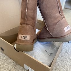 UGG