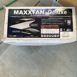 MAXXFAN DELUXE RV VENTILATOR