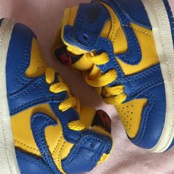Baby Shoes Size 2c & 3c 