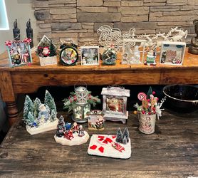 Christmas, Santa Claus decorations in the clock lights up for glitter snow handmade stars $5 and