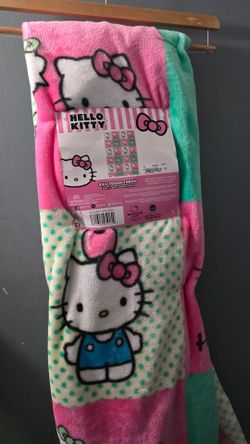 Hello kitty blanket