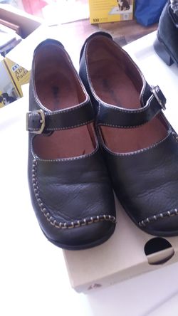 LEATHER HUSH PUPPIES