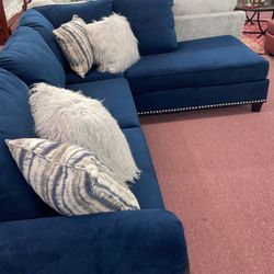 🇺🇸HUGE Ashley Furniture Blowout Sale!🇺🇸 Brand New Blue Sectional W/ Nailhead Trim & Accent Pillows Included! $50 Down Takes It Home Today! 