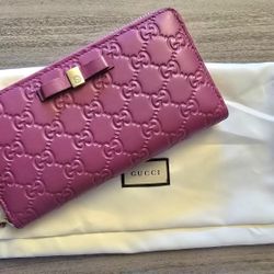 Gucci Leather Wallet 