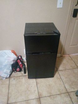 3 tf tall mini refrigerator