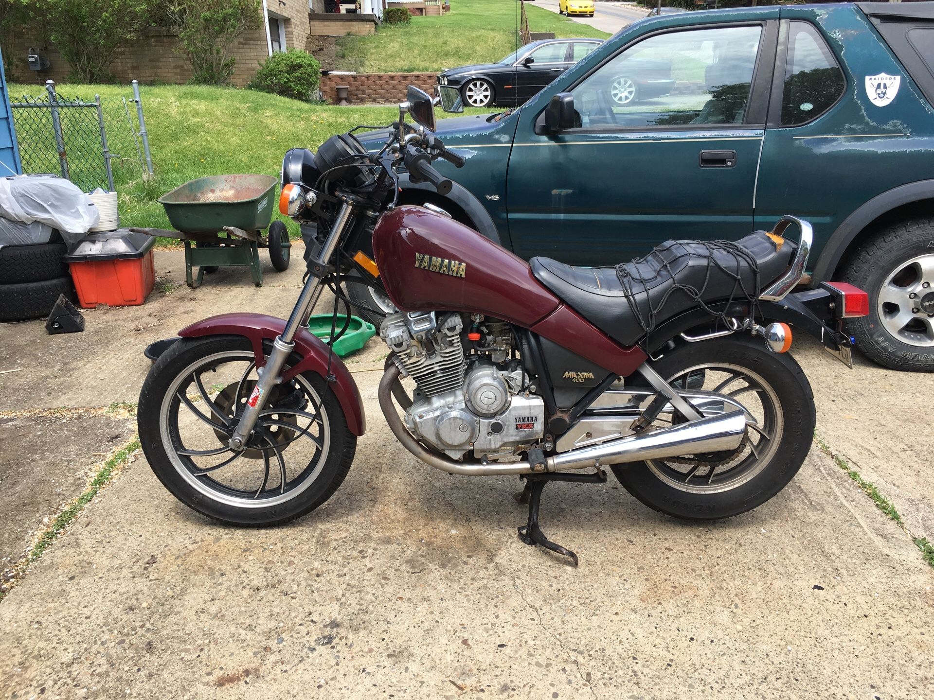 1982 Yamaha Maxim 400 cc