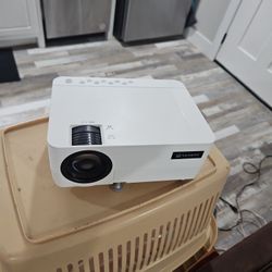 Vankyo Smart Roku Projector