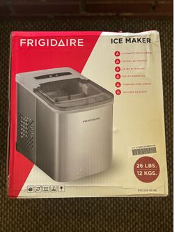Frigidaire 26-lb Ice Per day Portable/Countertop Bullet Ice Maker ( Stainless )
