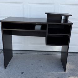 Computer Desk $25 Pick Up Only Bonanza And Lamb 