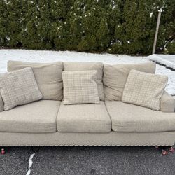 Beautiful Neutral Colored 3 Seat Sofa/Couch comes with 3 Pillows (Delivery Available🚗)