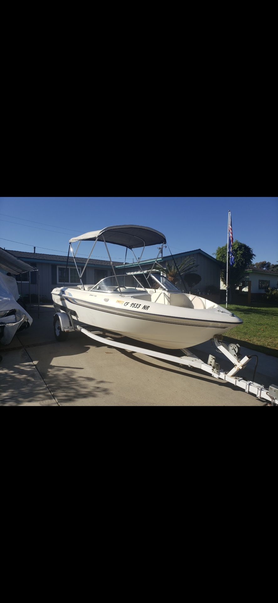 17’ Bow Rider 