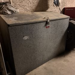 Porta Stall Metal Storage Bin