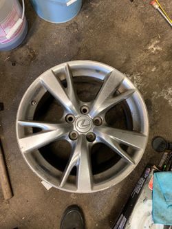 Lexus IS250 wheel with TPMS sensor