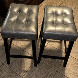 Bedroom Set/ Bar Stools 