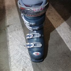 Nordica Besst 10 Olympia Ski Boots. Retails For $220