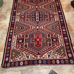 Handmade Rug From Iran 6ft By 4ft Silk And Wool Material