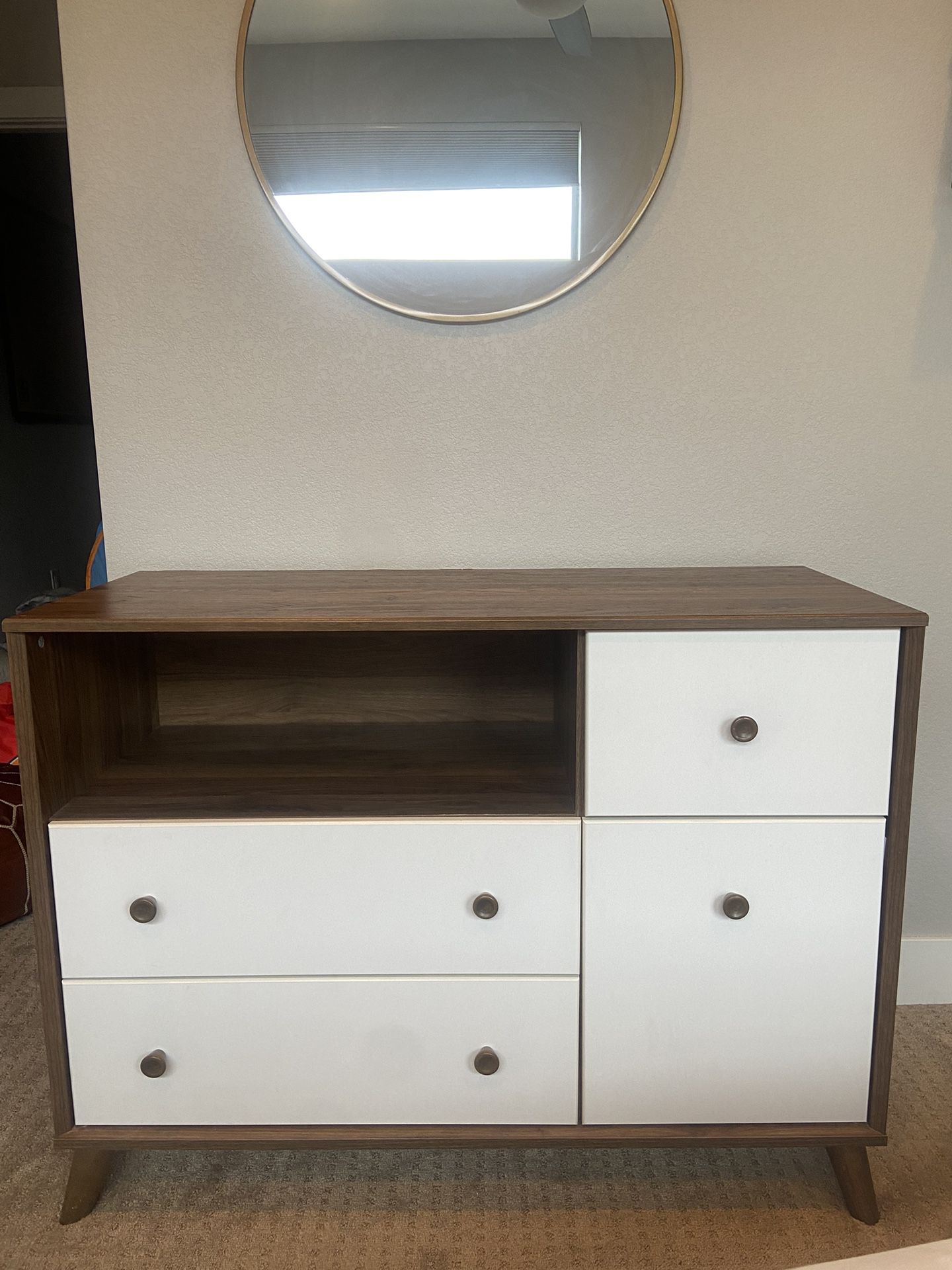 South Shore Furniture Changing table/dresser