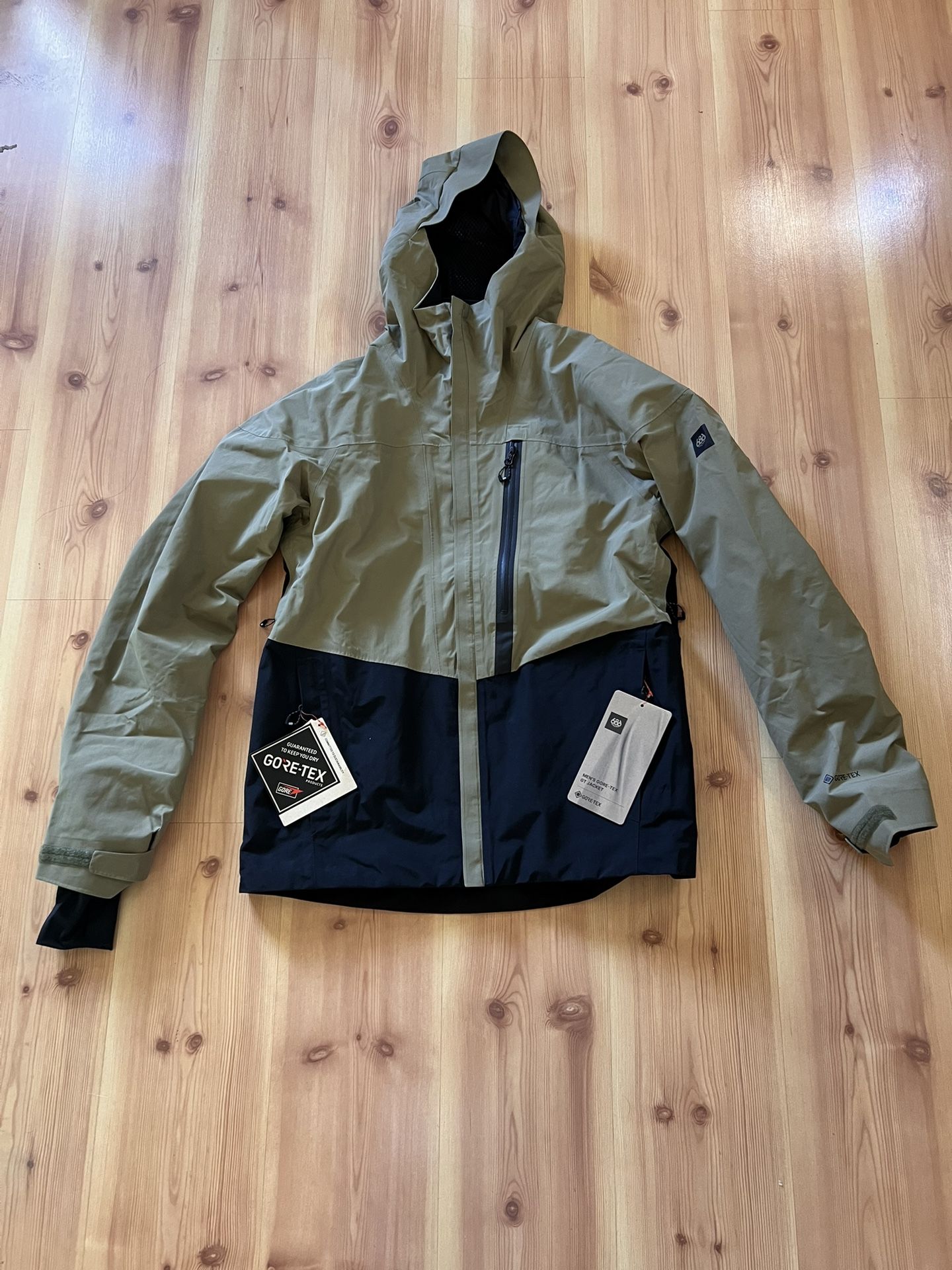686 Men's Gore-tex GT Snow Jacket Medium