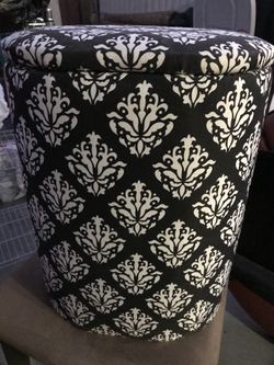 Small clothing hamper