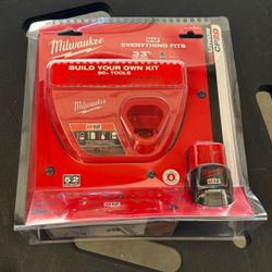 Milwaukee M12 12-Volt Lithium-Ion Compact Battery Pack 2.0Ah and Charger Starter Kit