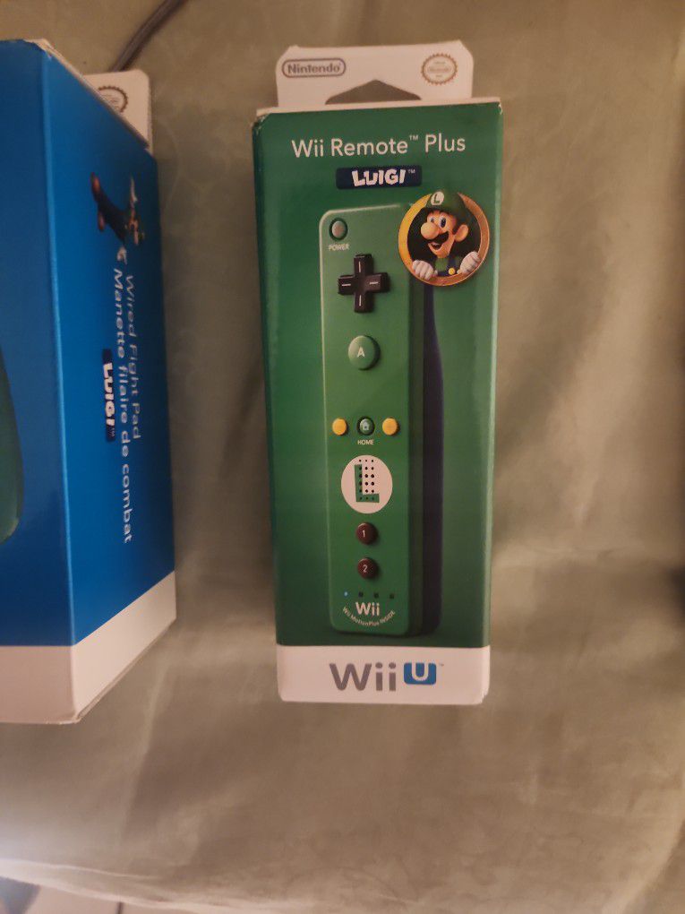 Luigi Wii U Remote And Wii U Game Controller 