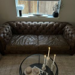 Restoration Hardware KENSINGTON LEATHER 2-CUSHION SOFA Chesterfield Leather Sofa 