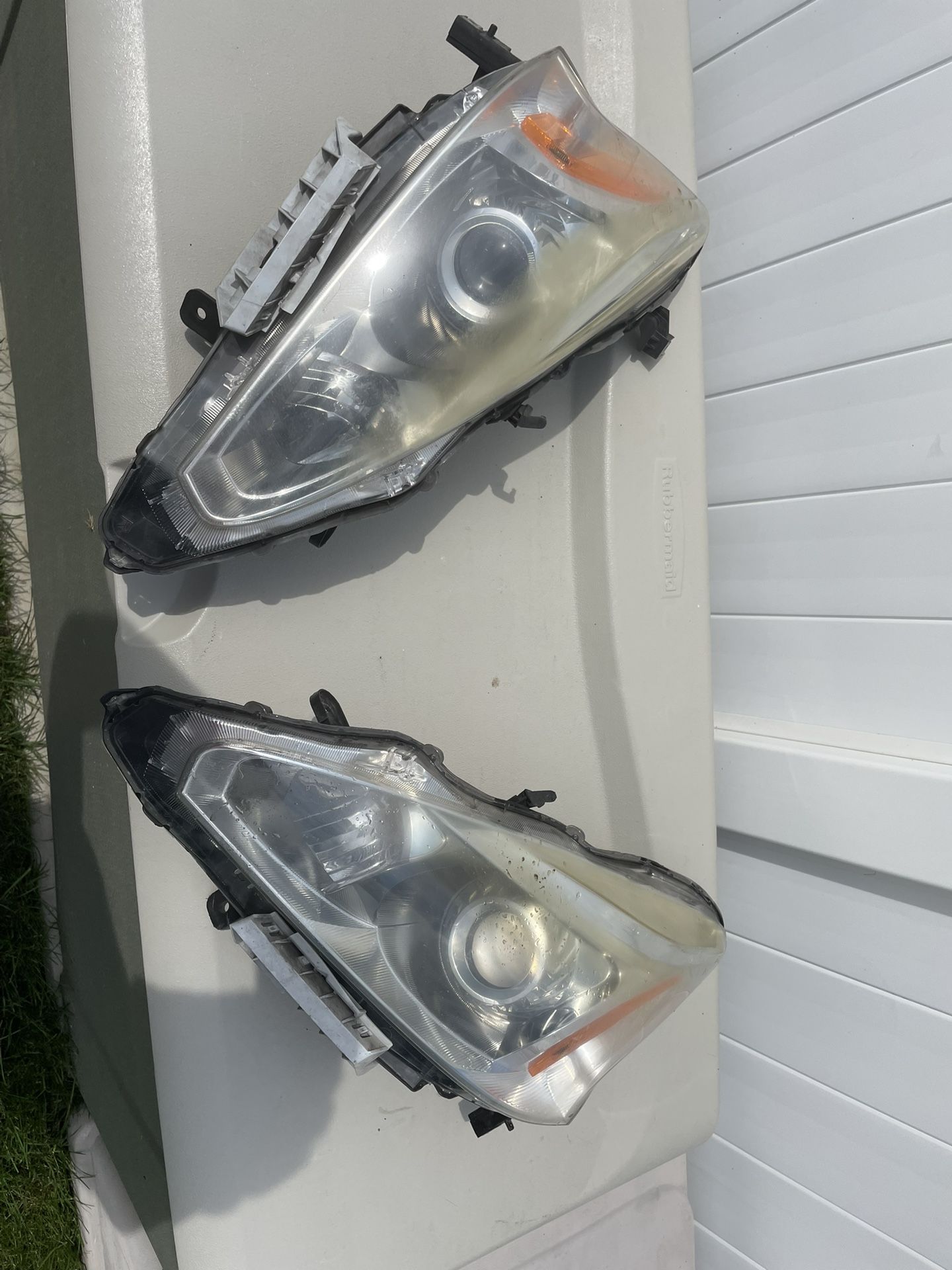 Nissan Altima Headlights