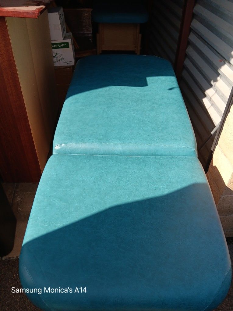 Massage/therapy Chair