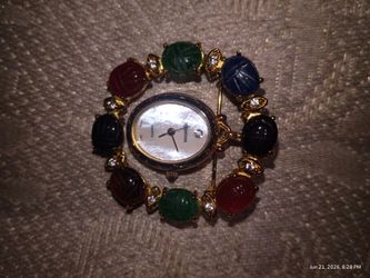 Vintage Majestron Brooch Clock